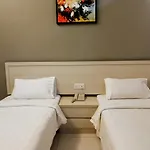 Aurora Hotel